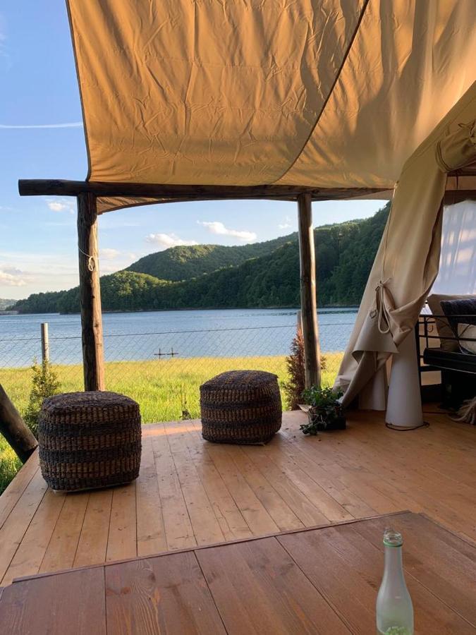 Luxury Lake House & Glamping Villa Tesila Bagian luar foto